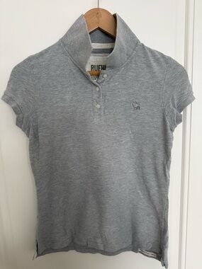 Ruehl No.925 Heather Gray Polo with Subtle Logo
